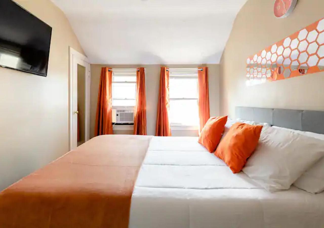 La Naranja Retreat - Cozy Duplex Near Downtown With Parking, 300 Mb Wifi & Self Check In Cleveland Exterior foto
