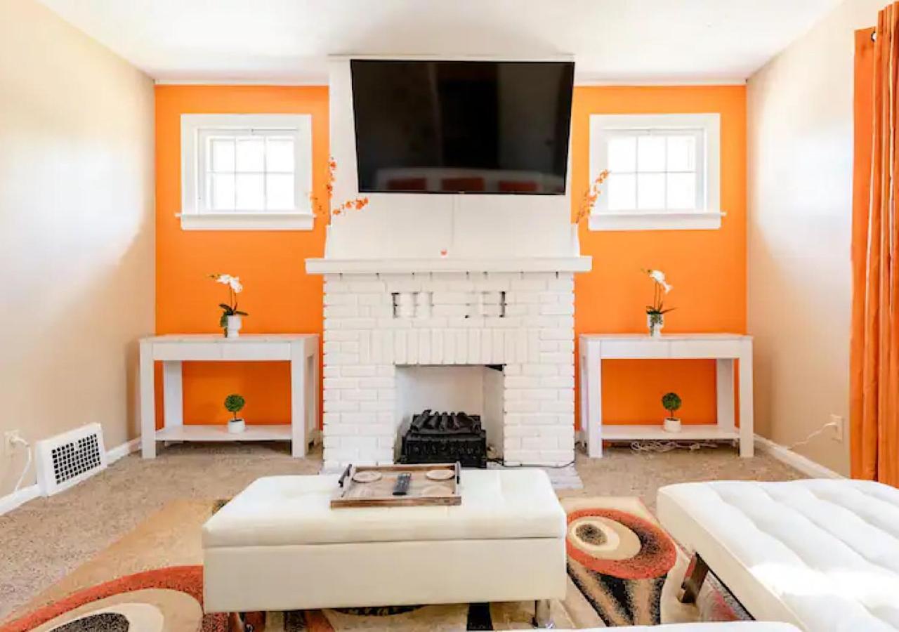 La Naranja Retreat - Cozy Duplex Near Downtown With Parking, 300 Mb Wifi & Self Check In Cleveland Exterior foto