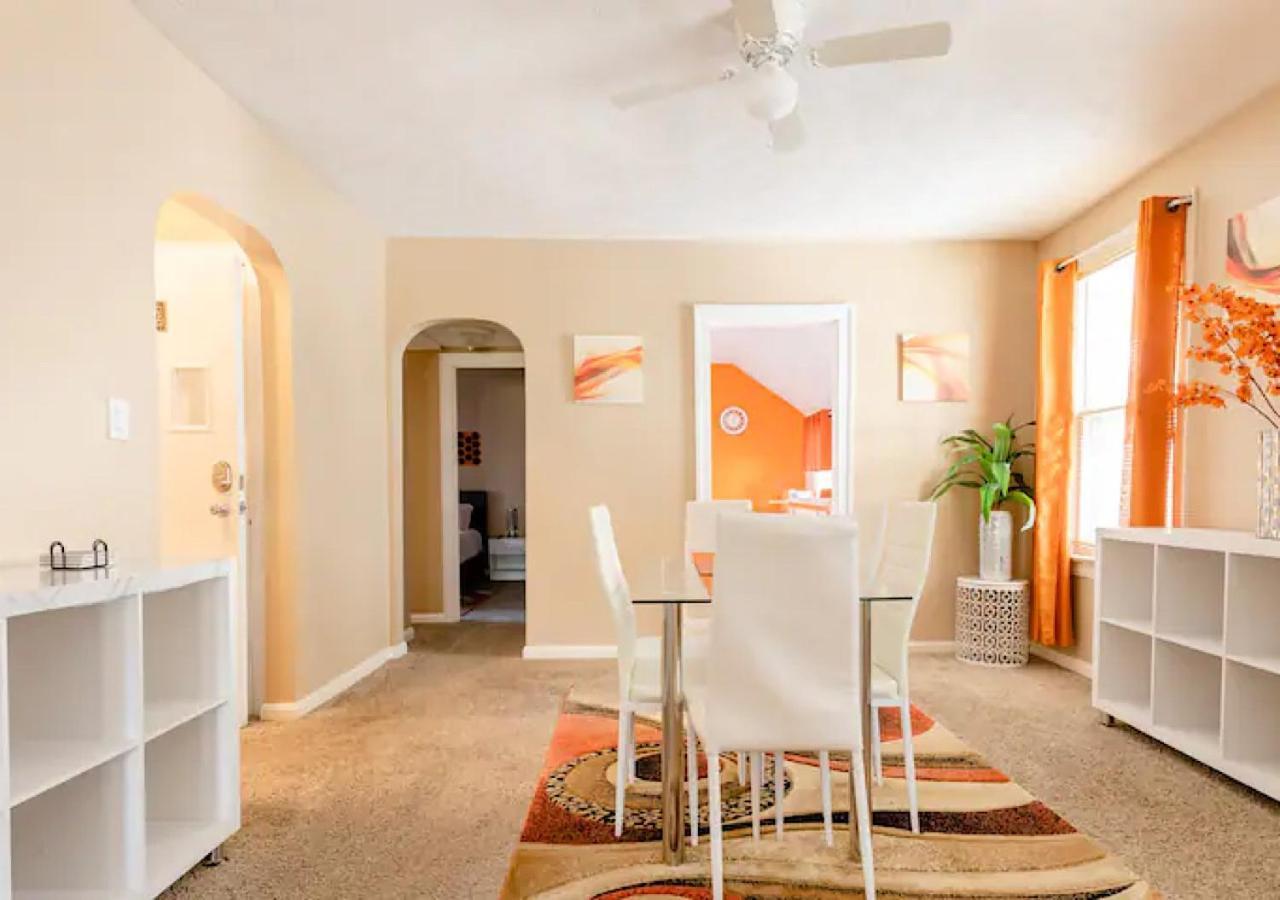La Naranja Retreat - Cozy Duplex Near Downtown With Parking, 300 Mb Wifi & Self Check In Cleveland Exterior foto