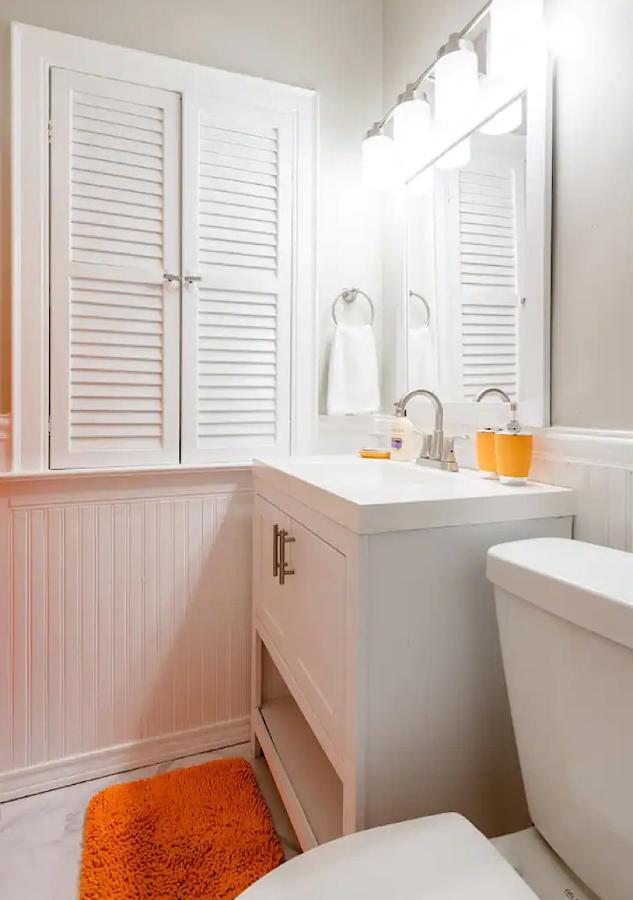 La Naranja Retreat - Cozy Duplex Near Downtown With Parking, 300 Mb Wifi & Self Check In Cleveland Exterior foto