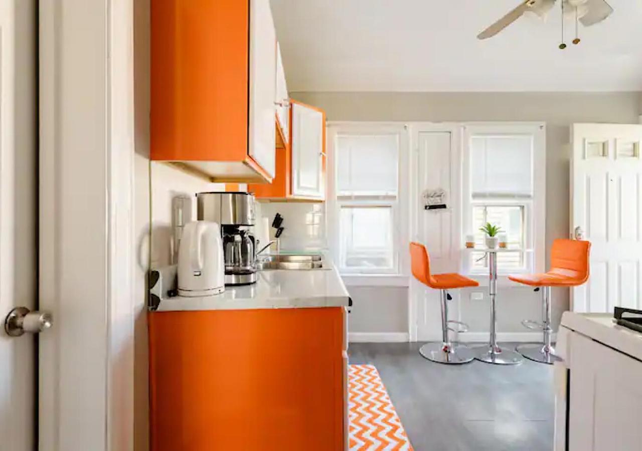 La Naranja Retreat - Cozy Duplex Near Downtown With Parking, 300 Mb Wifi & Self Check In Cleveland Exterior foto