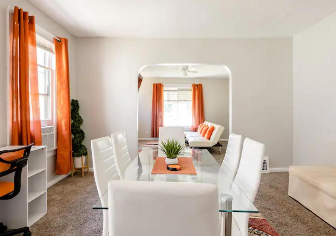 La Naranja Retreat - Cozy Duplex Near Downtown With Parking, 300 Mb Wifi & Self Check In Cleveland Exterior foto