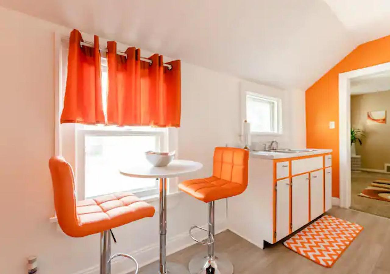 La Naranja Retreat - Cozy Duplex Near Downtown With Parking, 300 Mb Wifi & Self Check In Cleveland Exterior foto