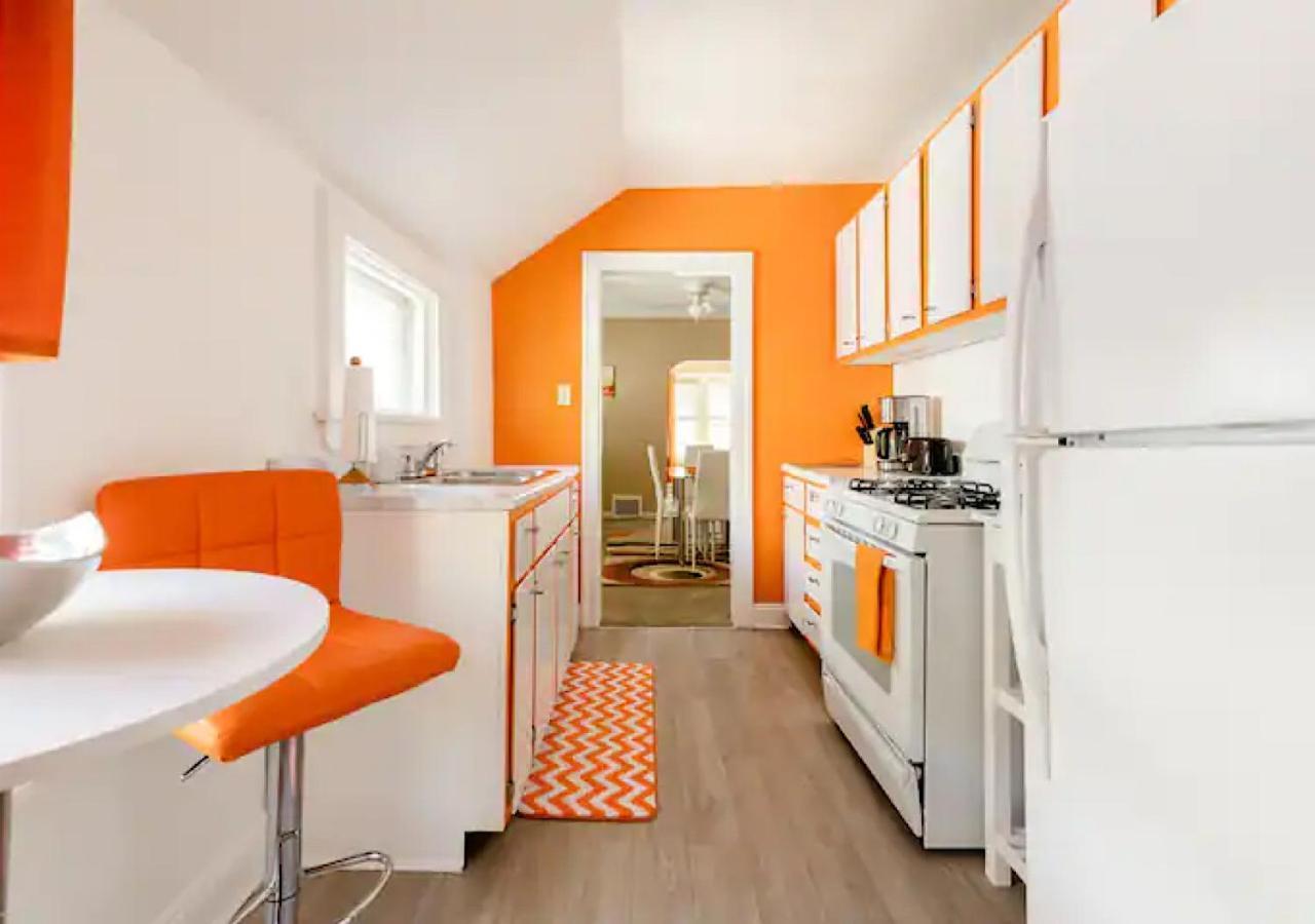 La Naranja Retreat - Cozy Duplex Near Downtown With Parking, 300 Mb Wifi & Self Check In Cleveland Exterior foto